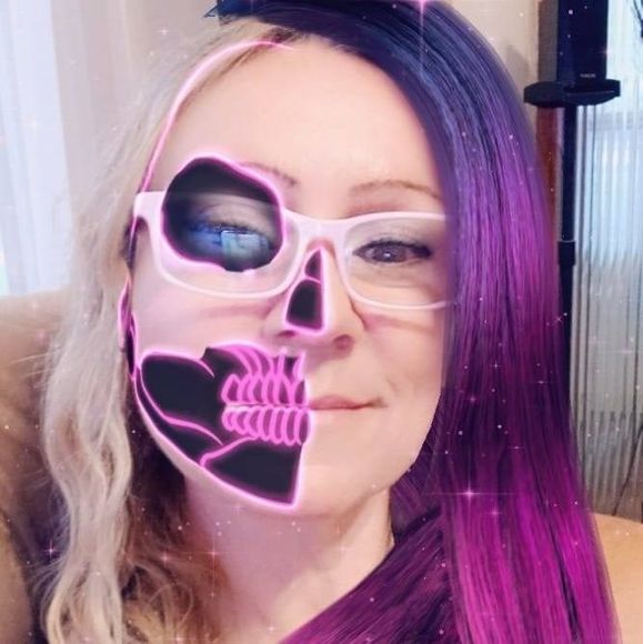 Meet your Posher, Eva - Picture 1 of 1